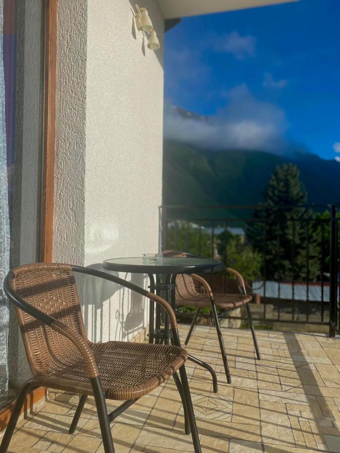 Mood Hotel Kazbegi Stepantsminda Exterior foto