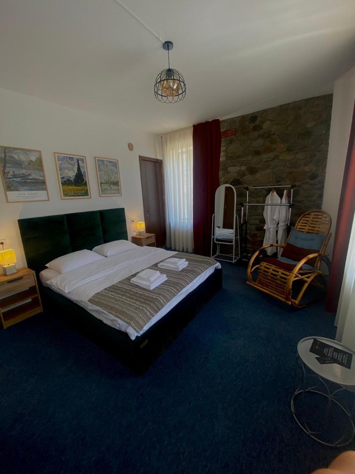 Mood Hotel Kazbegi Stepantsminda Exterior foto