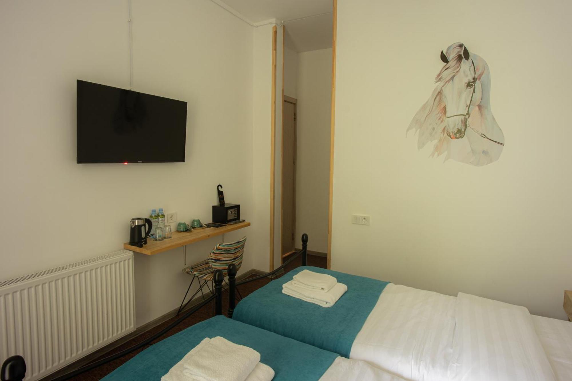 Mood Hotel Kazbegi Stepantsminda Exterior foto