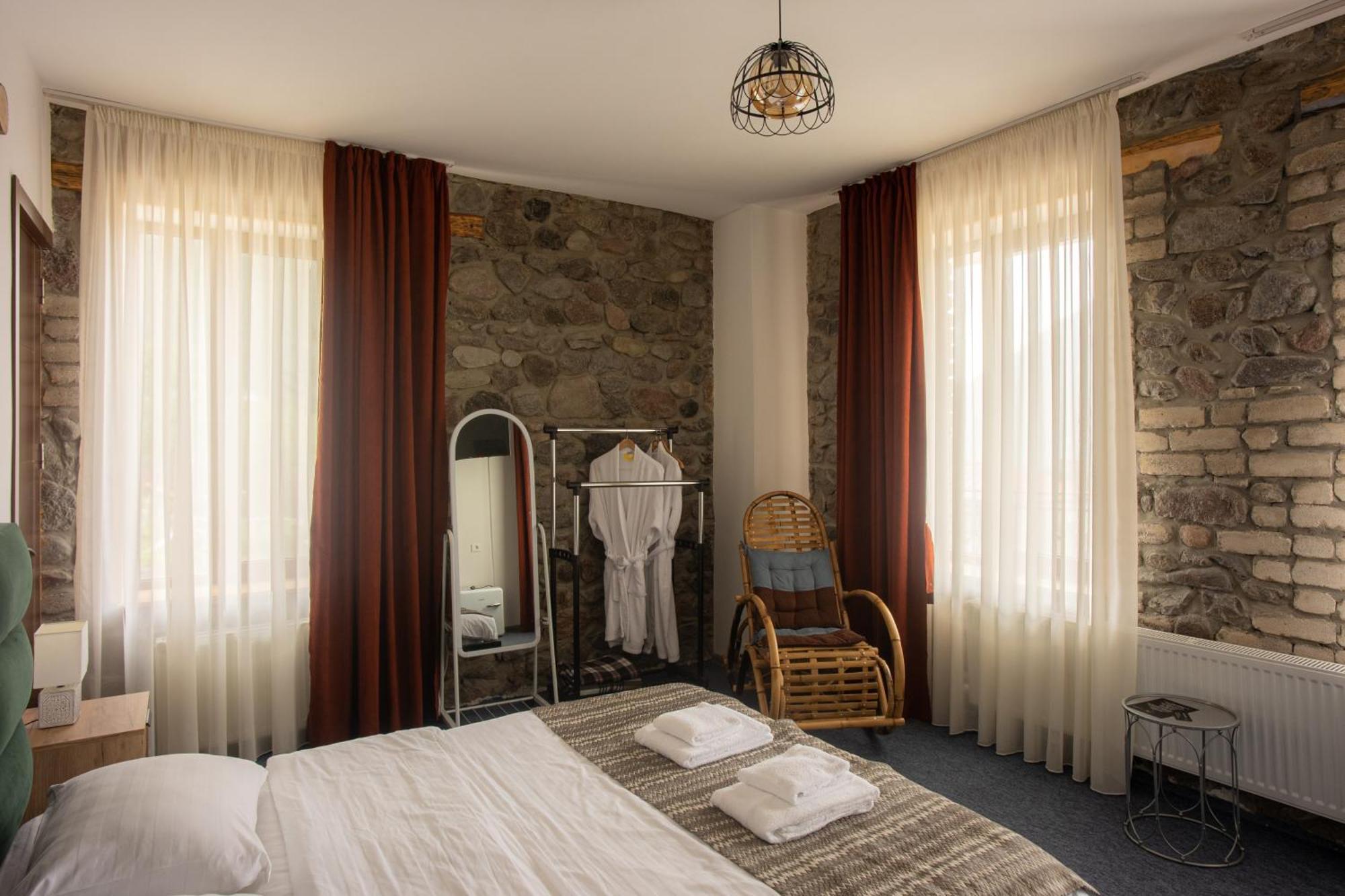 Mood Hotel Kazbegi Stepantsminda Exterior foto